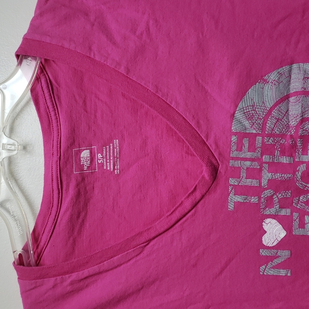 The North Face Tshirt - Picture 8 of 11